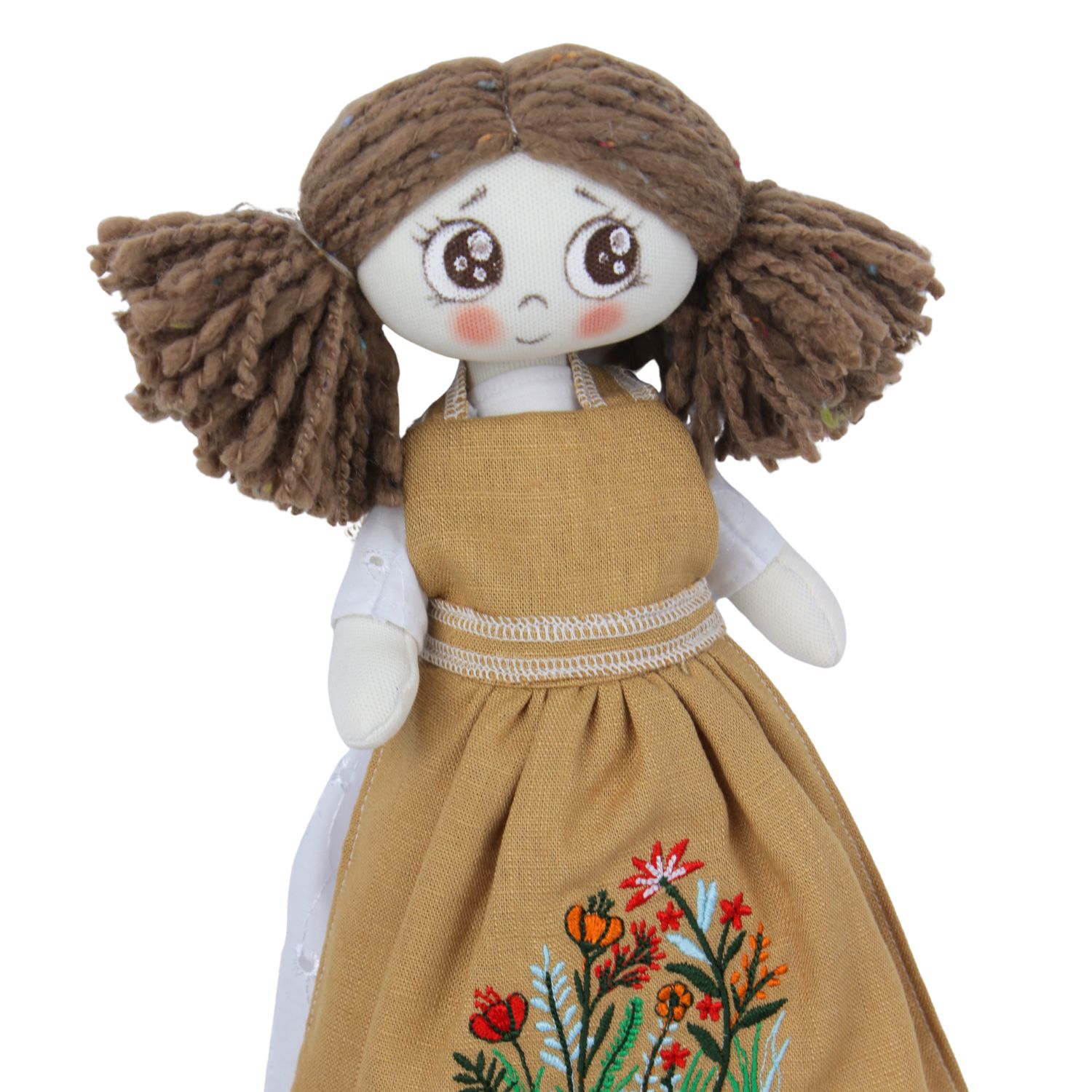 Păpușă handmade șatenă cu păr din fir gros și șorț din in cu flori de câmp - imagine 2