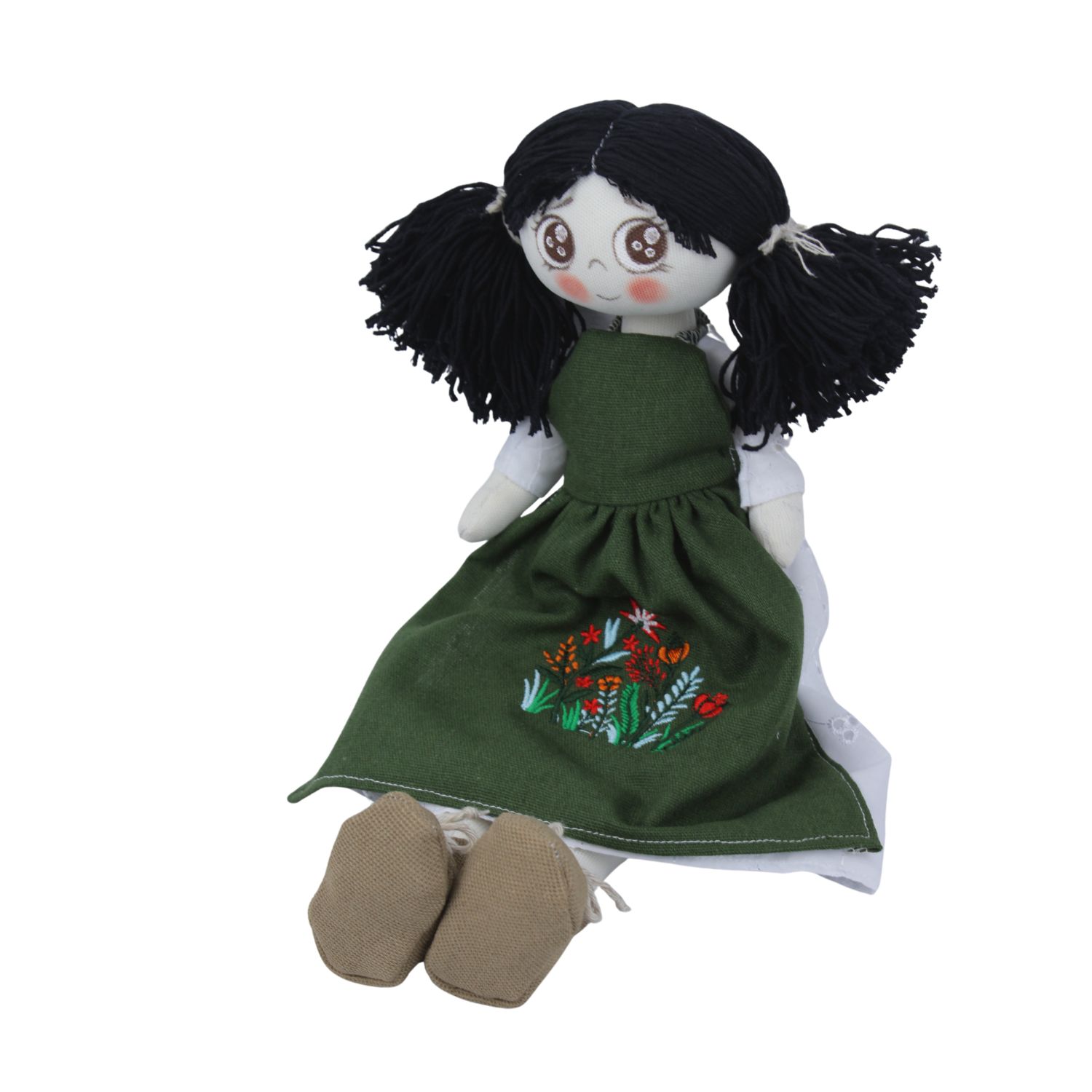 Păpușă handmade brunetă cu șorț verde din in și rochie albă din bumbac cu broderie - imagine 4
